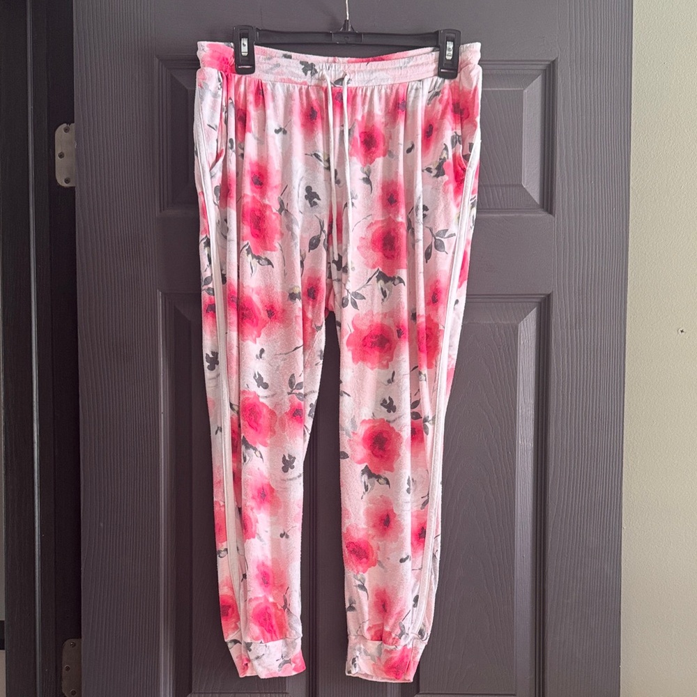 Simply Vera Floral Print Jogger Pants